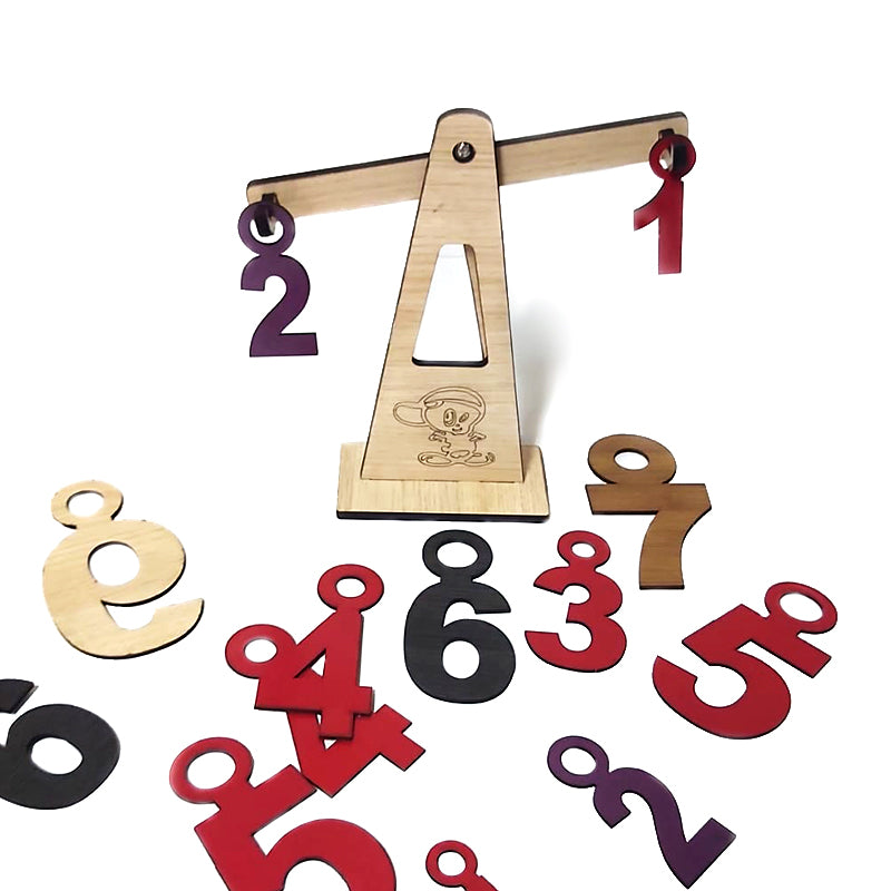 ميزان الارقام الخشبي - ارقام انجليزي لتعليم العد والارقام للاطفال من سن 3 سنوات