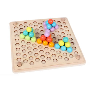 بورد خشبي في لعبة bead holder من عمر تويز